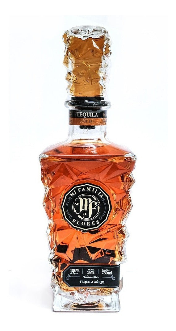 Tequila Mi Familia Flores Añejo 750ml