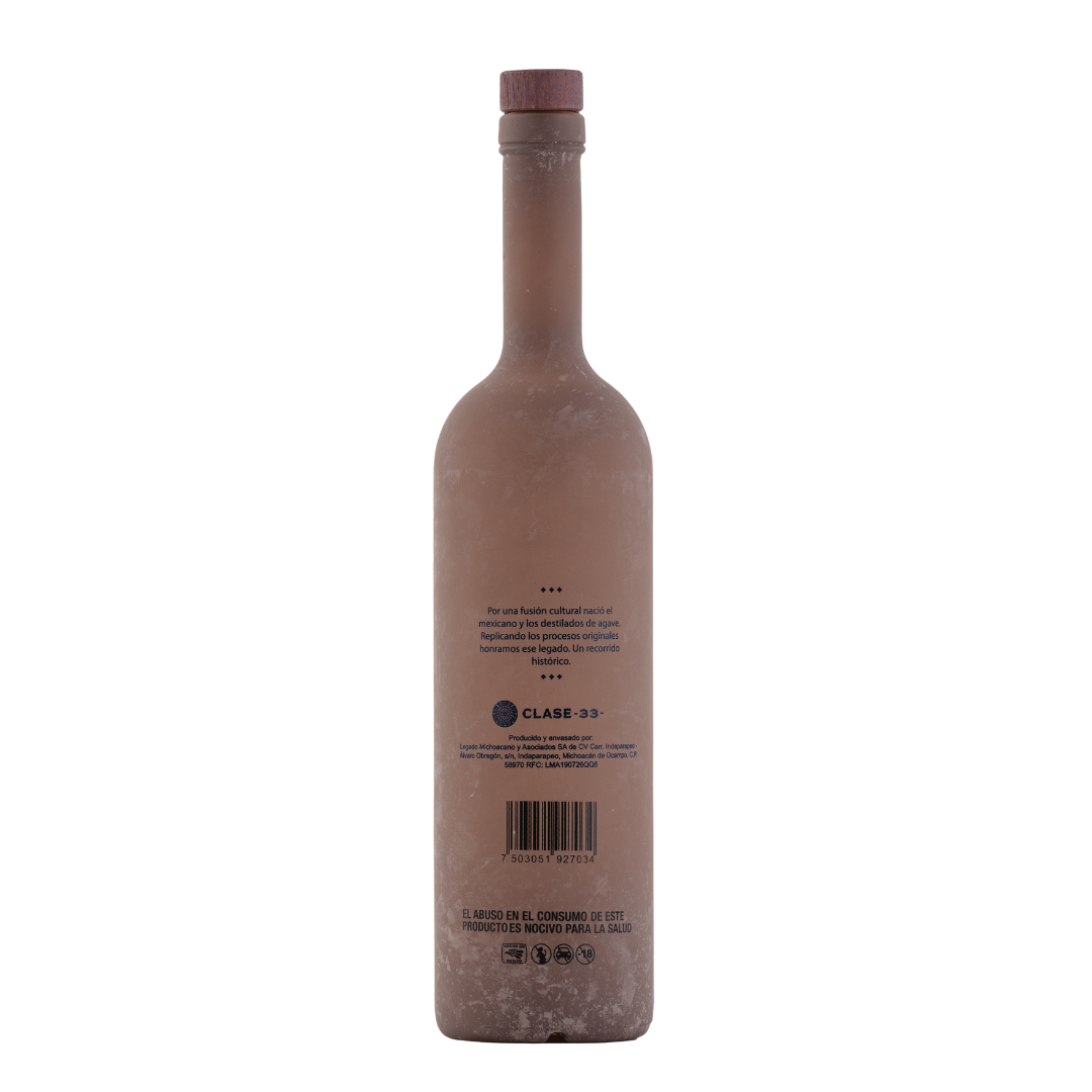 Destilado de Agave Clase 33 Edición Conquista Blanco 750 Ml