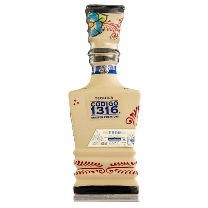Tequila Código 1316 Extra Añejo Cerámica Don Quijote 750 Ml