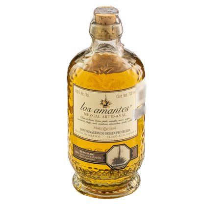 Mezcal Artesanal Los Amantes Reposado 700 Ml